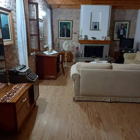 Holiday home Villa On Rocks Qeparo