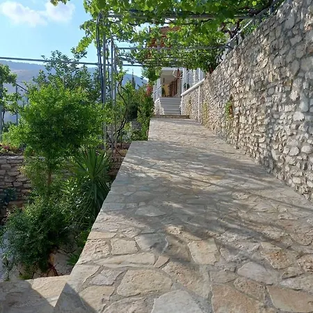 Villa On Rocks Qeparo Holiday home