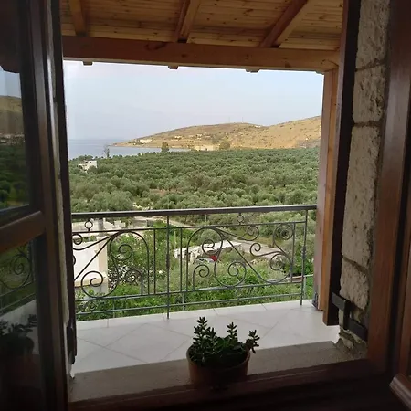 Holiday home Villa On Rocks Qeparo *