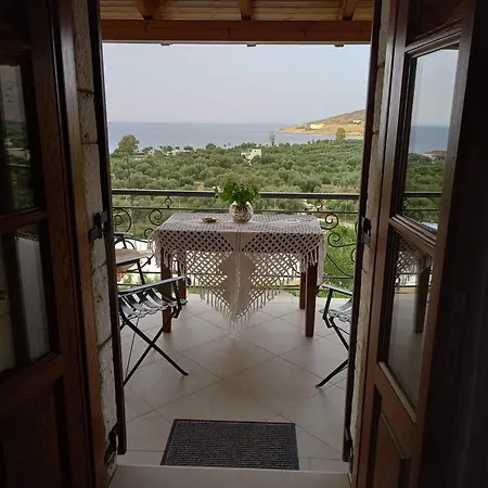 Holiday home Villa On Rocks Qeparo